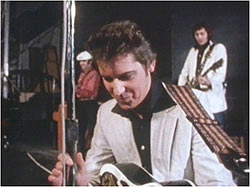 Shaky "Elvis" rehearsals with Fumble in the background